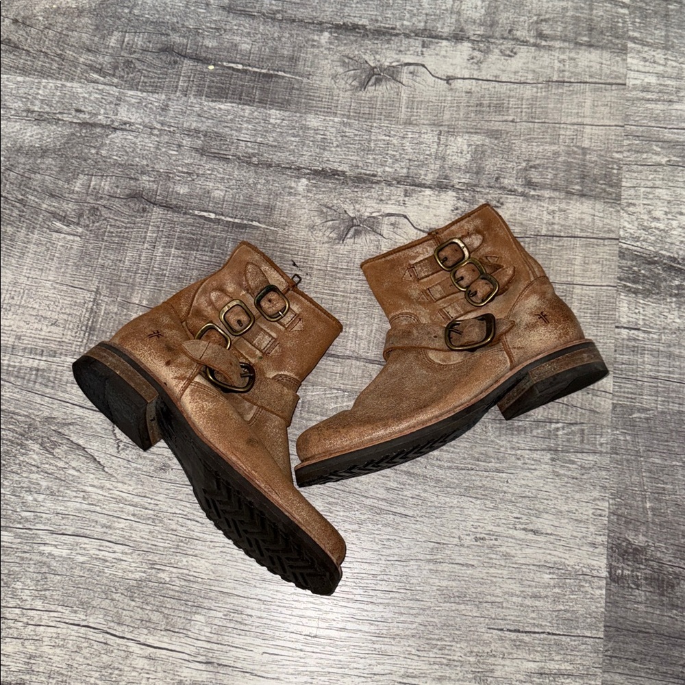 Frye Veronica Belted Short Booties